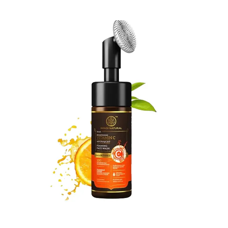 Vitamin C Foaming Face Wash With In-Built Brush - 150ml